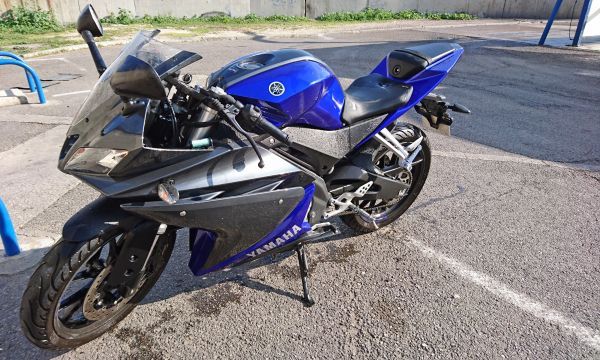 Yamaha yzf R125 d'occasion à vendre sur Marseille 2014 1ère main